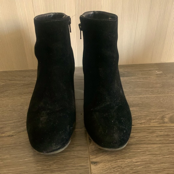 Joe fresh velvet bootie, lightly used. - Picture 3 of 5